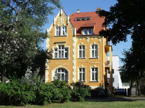 Отель Willa Cecylia  Мендзыздрое